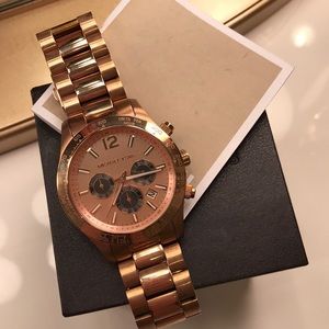 MICHAEL KORS Rose Gold Watch